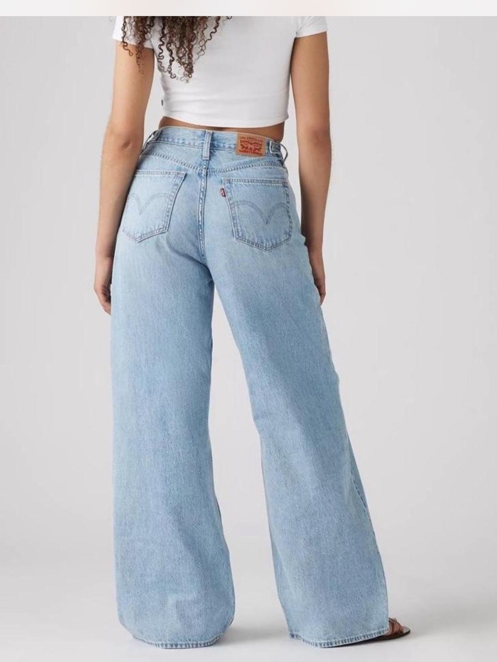 NWOT Levi's Light Blue Cinched Baggy Wide Leg High-Rise Jeans
